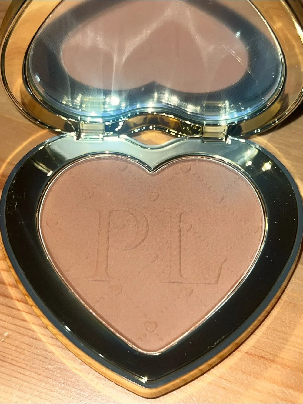 PLouise Under Eye Brightening Powder in Tiramisu